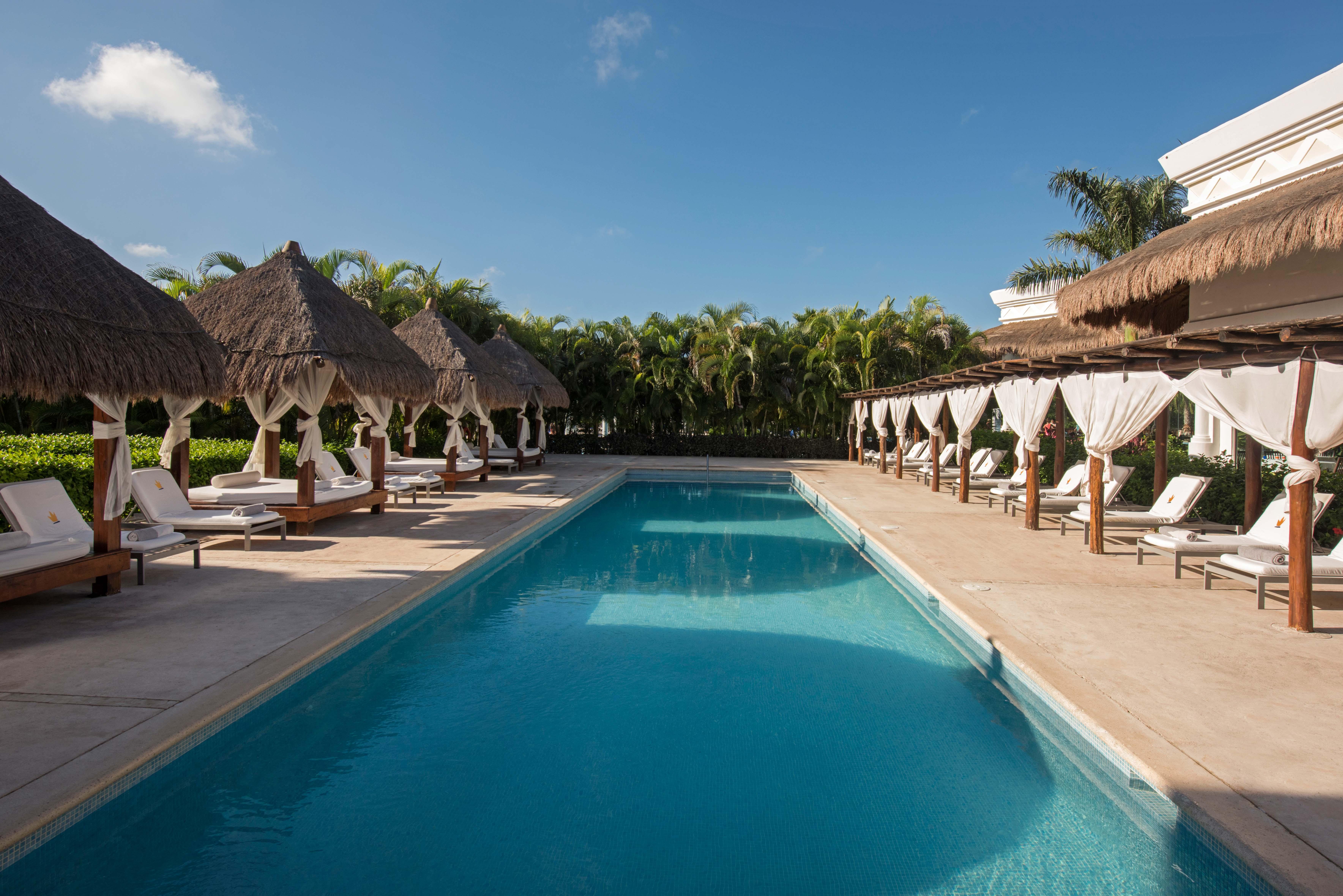 แกรนด์ ริเบียรา ปริ้นเซส - ออล อินคลูซีฟ Hotel ปลายาเดลการ์เมน ภายนอก รูปภาพ The swimming pool at the hotel