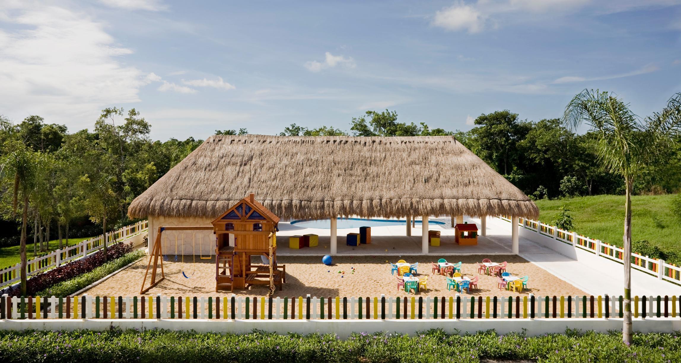 แกรนด์ ริเบียรา ปริ้นเซส - ออล อินคลูซีฟ Hotel ปลายาเดลการ์เมน ภายนอก รูปภาพ Playground at the resort