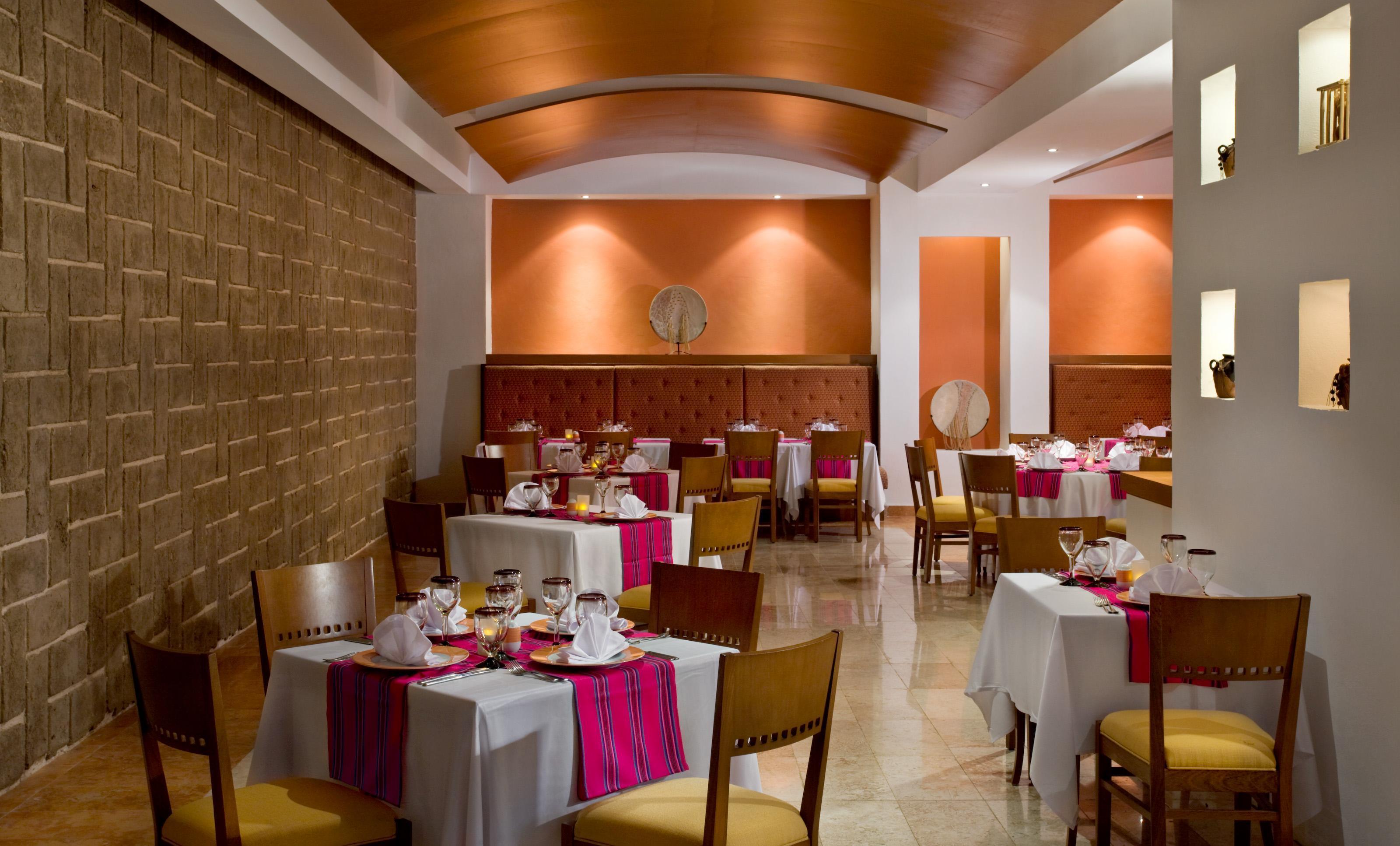 แกรนด์ ริเบียรา ปริ้นเซส - ออล อินคลูซีฟ Hotel ปลายาเดลการ์เมน ภายนอก รูปภาพ Restaurant at the Grand Hyatt Mumbai