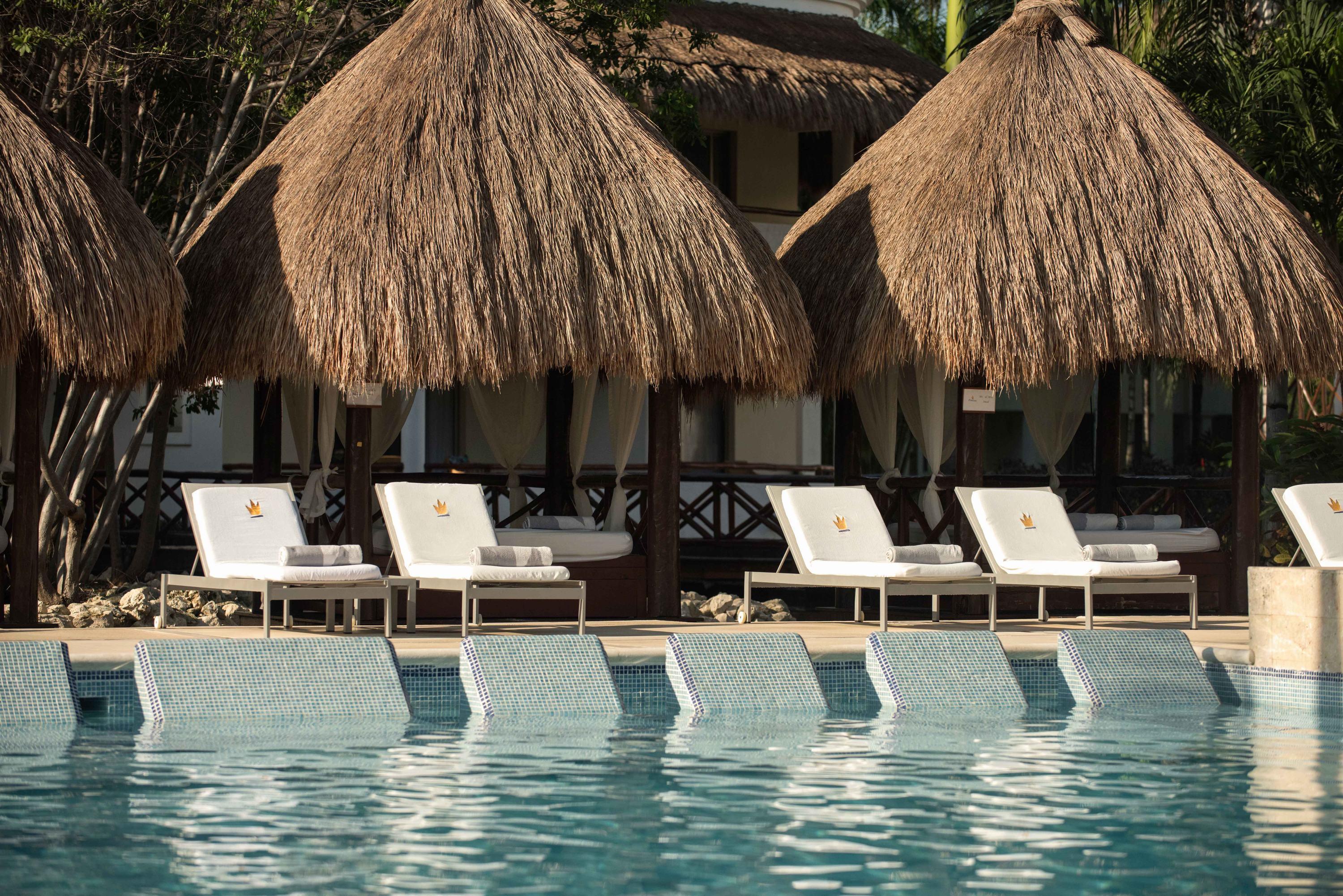 แกรนด์ ริเบียรา ปริ้นเซส - ออล อินคลูซีฟ Hotel ปลายาเดลการ์เมน ภายนอก รูปภาพ The Royal Pool at The Royal